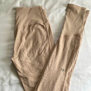 Alo soft Lounge Legging Size small in Dusty Pink